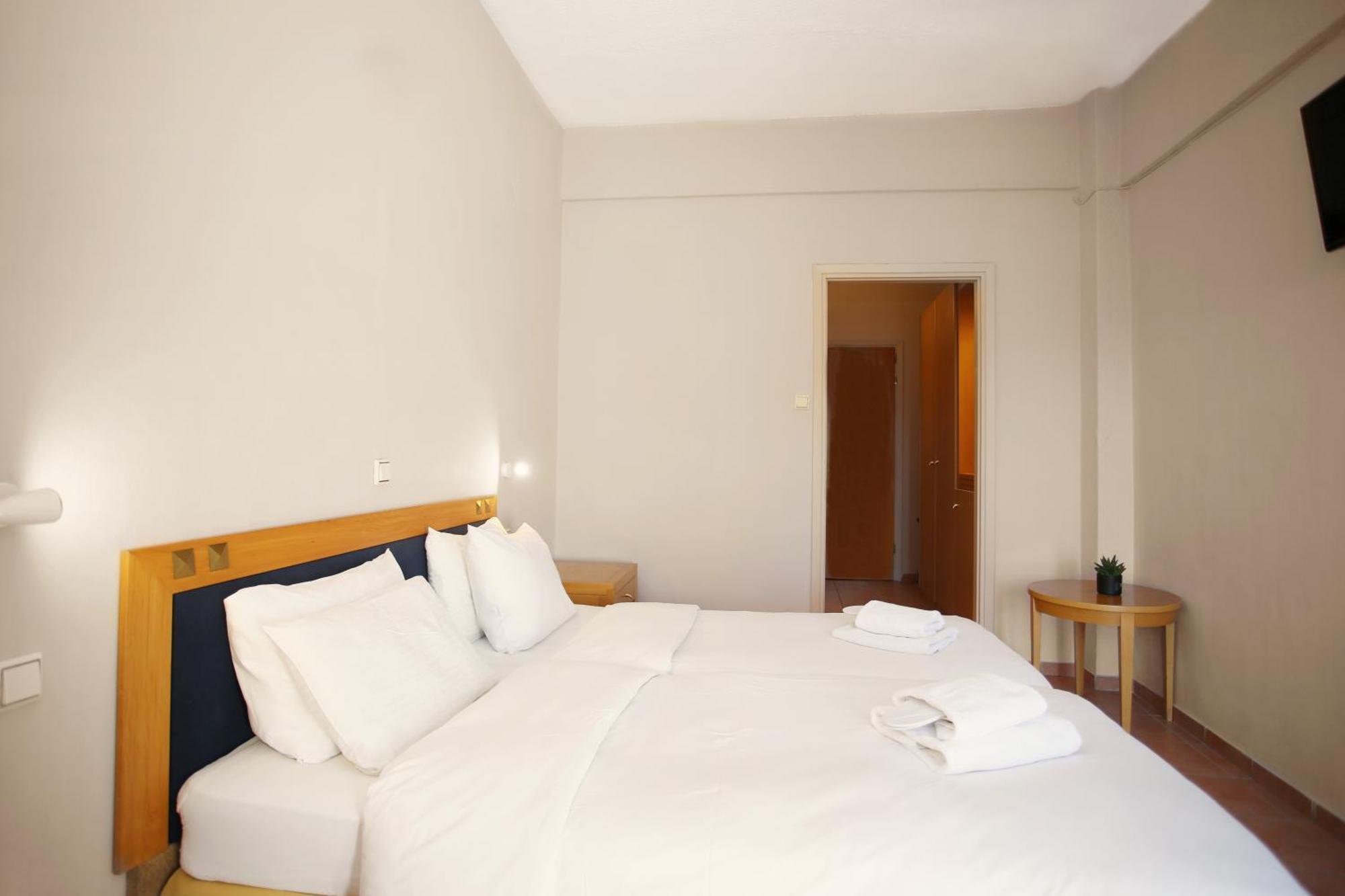 Hotel Lecadin Karpenisi Exterior photo