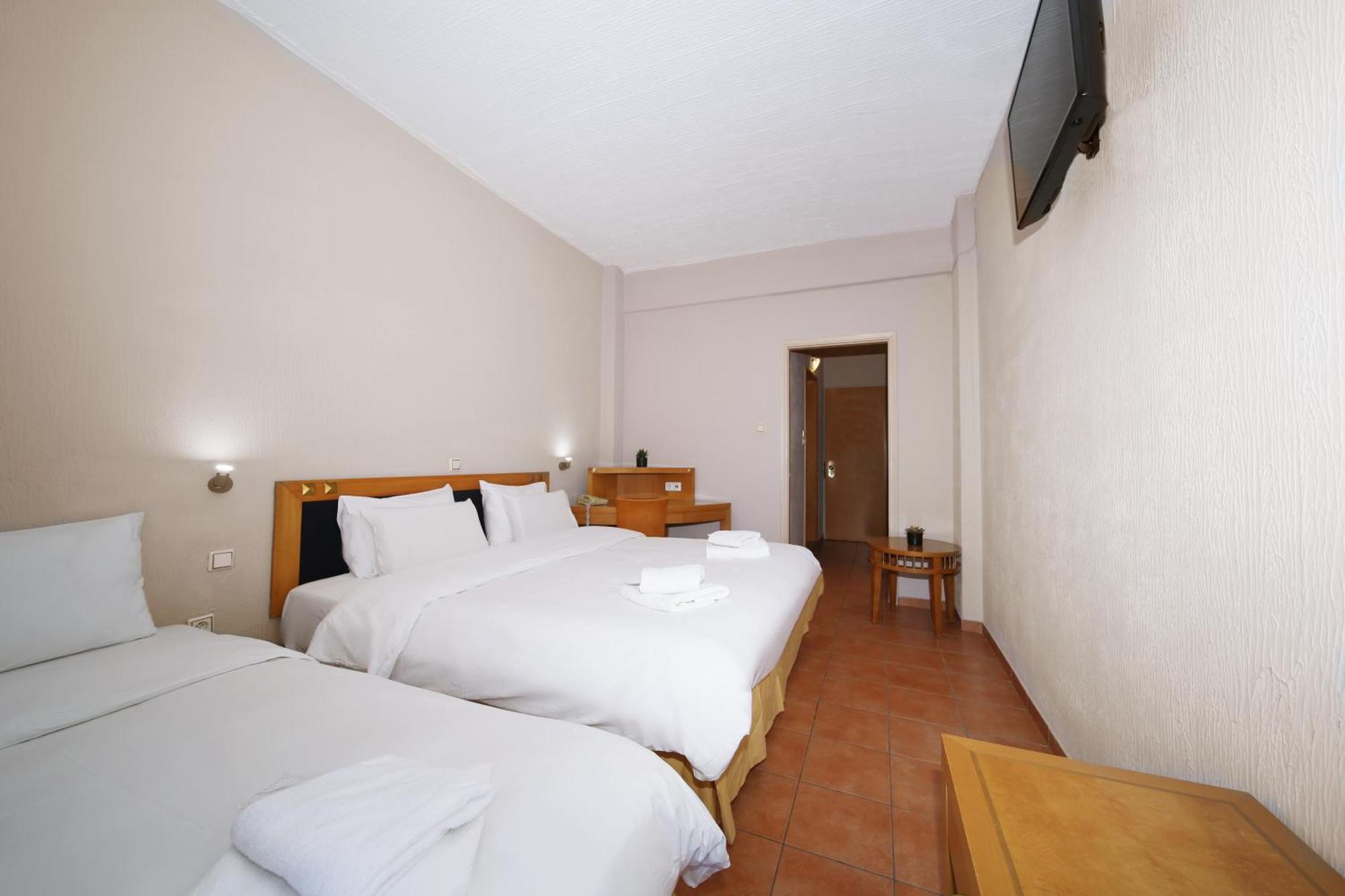 Hotel Lecadin Karpenisi Exterior photo